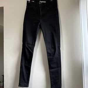 Levi’s 720 high rise super skinny size 25 regular